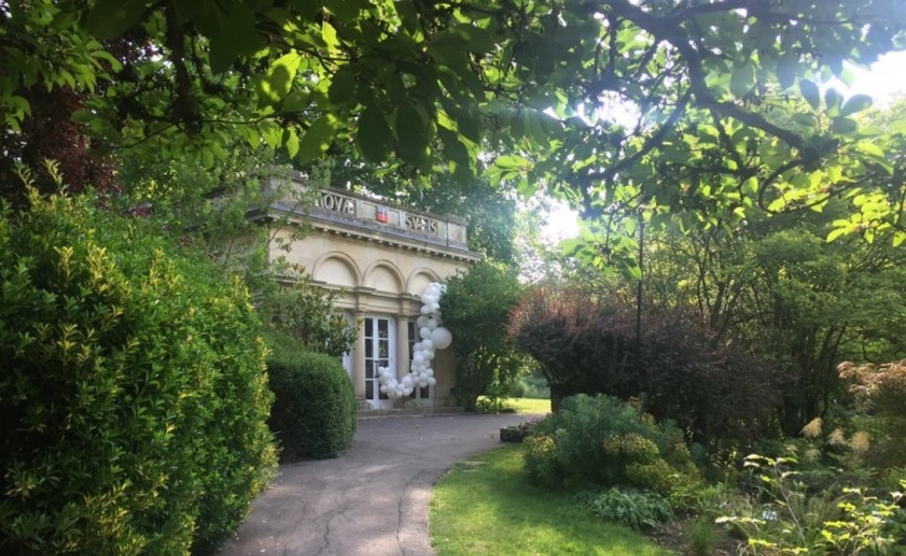 Temple of Minerva in Bath Botanical Gardens